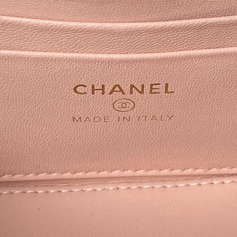 Ch**el cosmetic bags